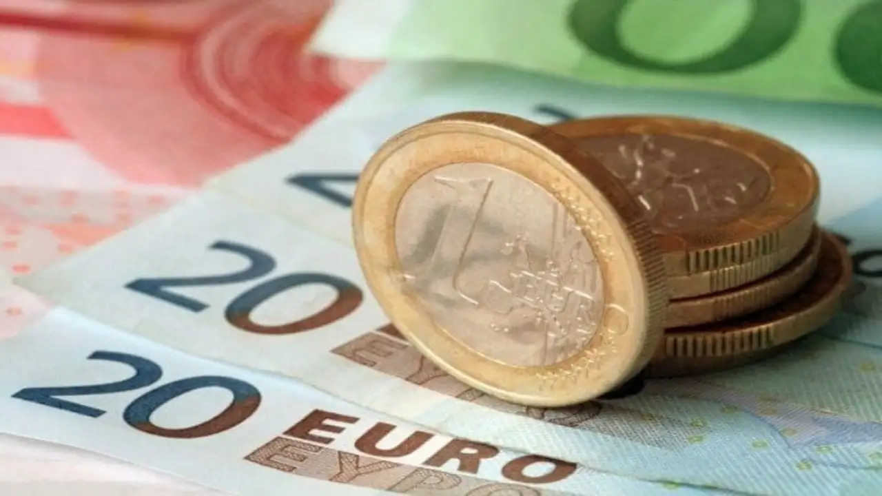 تحديثات الصرف.. تقلبات جديدة في سعر اليورو مقابل الجنيه ببداية تعاملات الخميس